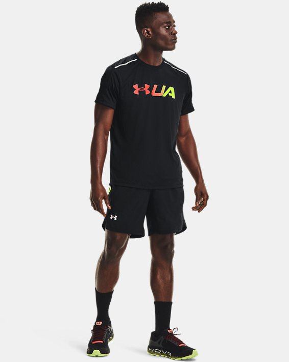 Haut à manches courtes et motifs imprimés UA Run pour homme, Black, pdpMainDesktop image number 2